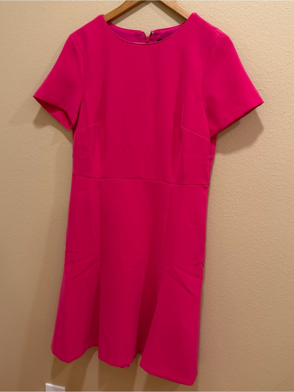 NWT Ann Taylor Women's Short Sleeve Fit-and-Flare Dress in Hot Pink 6 - Picture 13 of 15